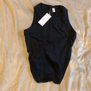 Knotted back workout shirt